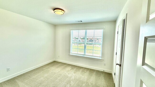 Building Photo - 5695 Pleasant Pk Pl