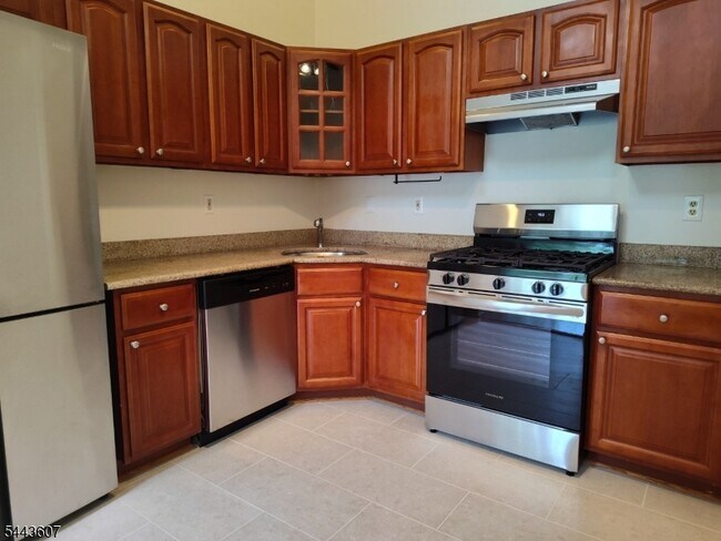 Building Photo - 816 Breckenridge Dr