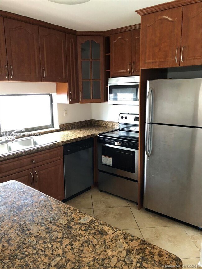 Building Photo - 16909 N Bay Rd