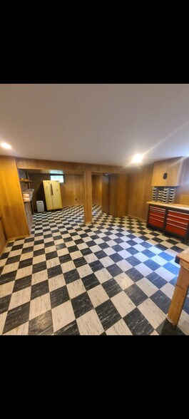 Building Photo - 6 Burgundy Ln