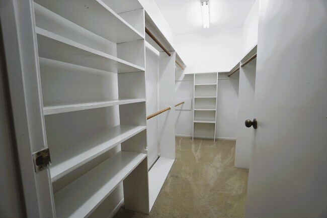 Building Photo - 11711 Memorial Dr