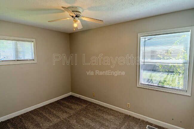 Building Photo - 3302 Longlois Dr