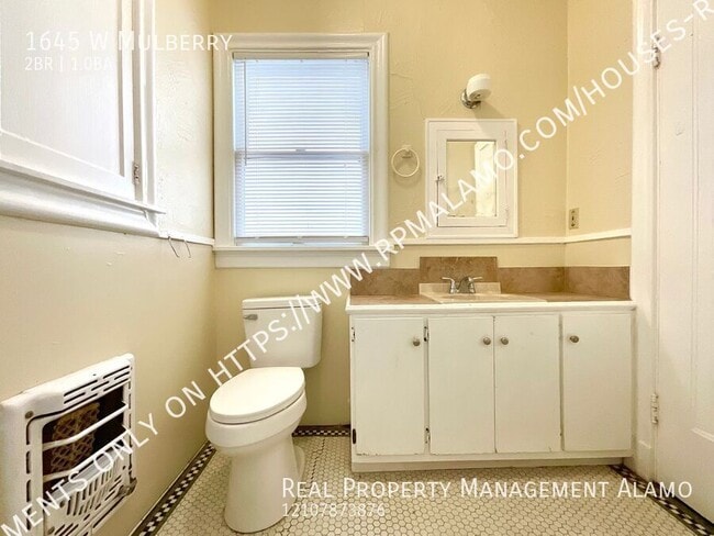 Building Photo - 1645 W Mulberry-