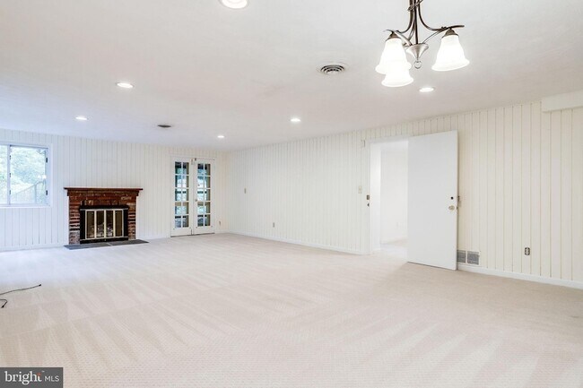 Building Photo - 5225 Old Dominion Dr