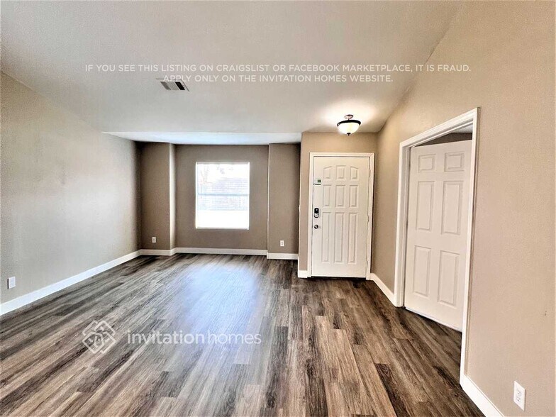 Building Photo - 512 Calypso Dr