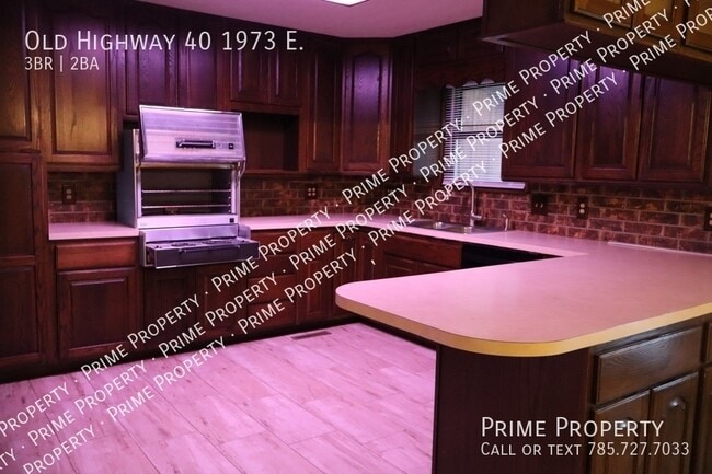 Building Photo - Old Highway 40 1973 E.-