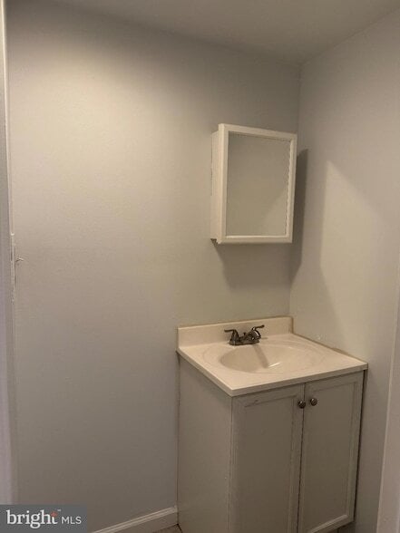 Building Photo - 2427 N 10th St