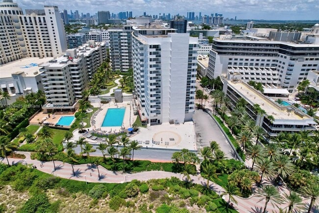 Building Photo - 100 Lincoln Rd
