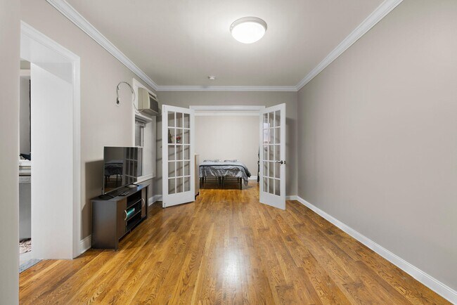 Building Photo - 151 Sip Ave