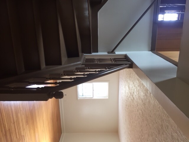 Building Photo - 117 N Harbison Ave