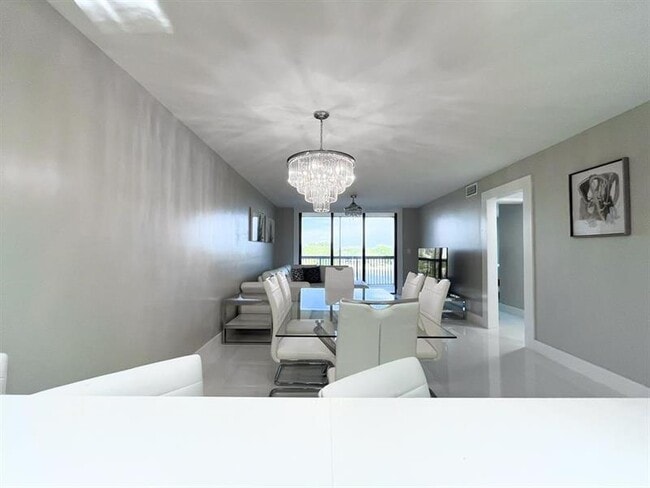 Building Photo - 1266 S Military Trail