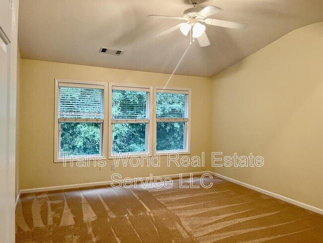 Building Photo - 2673 Winslow Ridge Dr NE