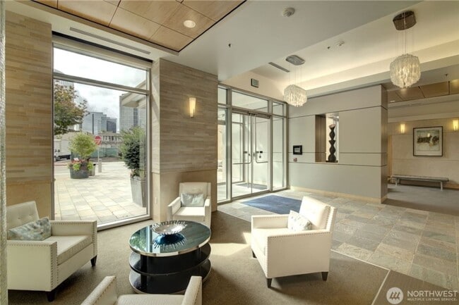 Building Photo - 1Bd/1Ba Bellevue Condo