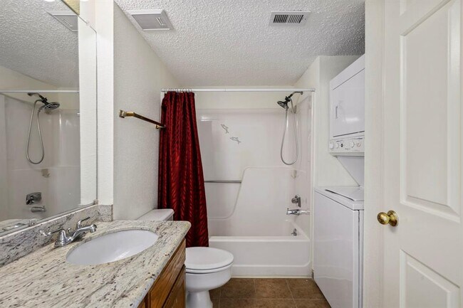 Building Photo - 1311 Antoine Dr