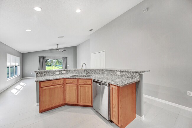 Building Photo - 1601 Wekiva Dr