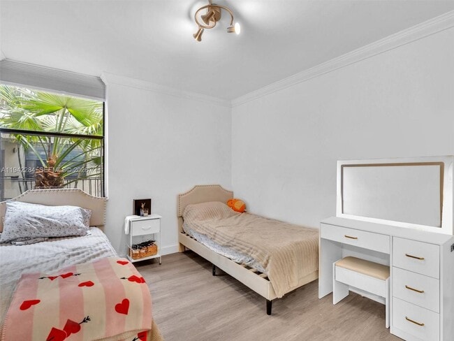 Building Photo - 20381 NE 30th Ave