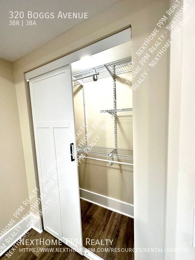 Building Photo - 320 Boggs Ave