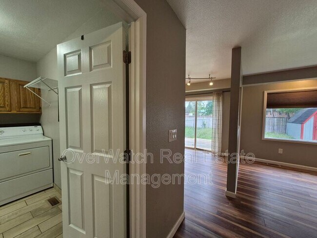Building Photo - 6133 Prosperity Dr