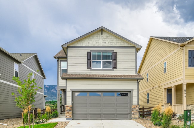 Building Photo - 16270 Mountain Flax Dr