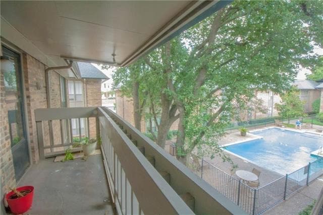 Building Photo - 10730 Park Village Pl