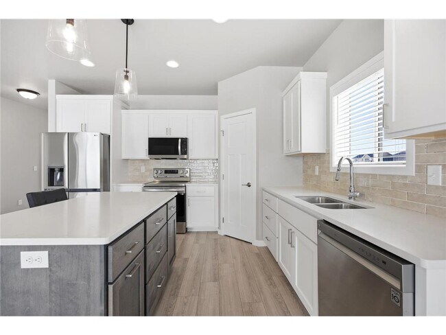 Building Photo - 4759 32nd St S