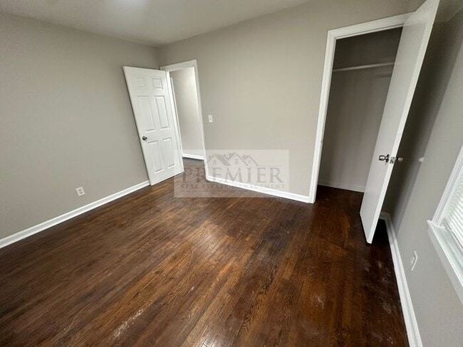 Building Photo - 5709 Bales Ave