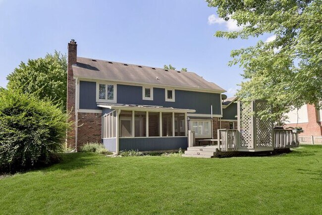 Building Photo - Lovely 4 Bedroom 2 Bath Home in Carmel!