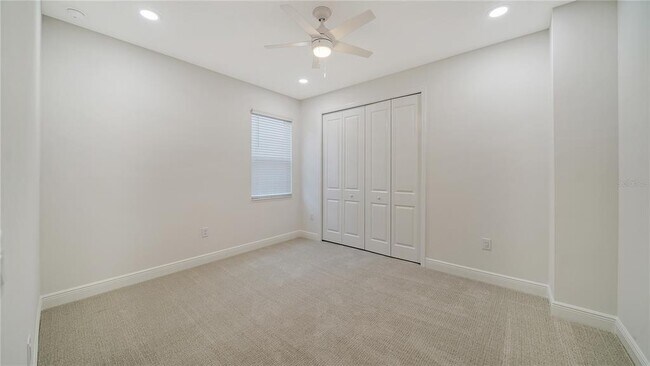 Building Photo - 8168 Sternway Rd