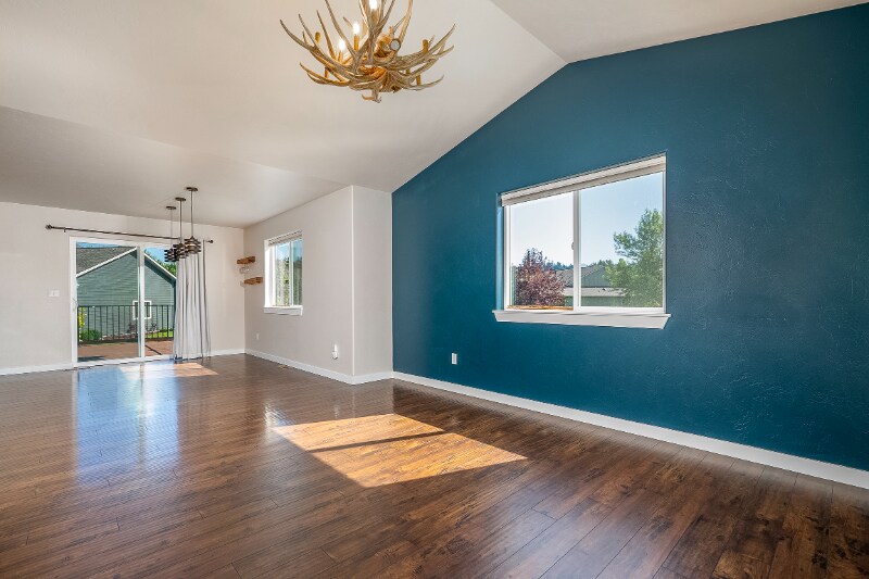 Building Photo - 402 Mill Creek Ct