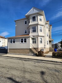 Building Photo - 146 Middlesex St