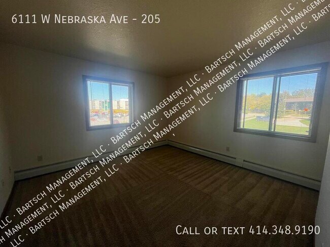 Building Photo - 6111 W Nebraska Ave