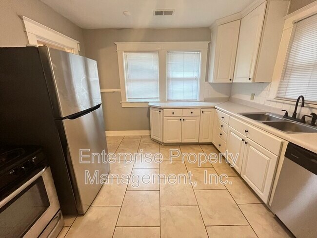 Building Photo - 470 S Prescott