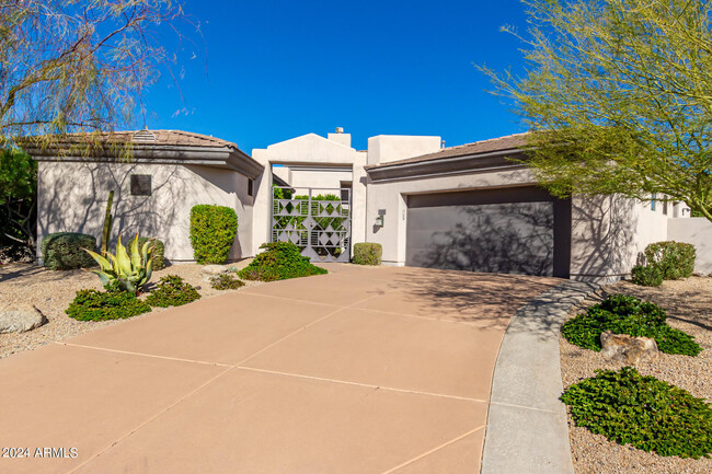 Building Photo - 14808 E Miramonte Way