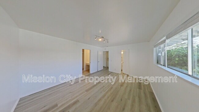 Building Photo - 7580 Cathedral Oaks Rd