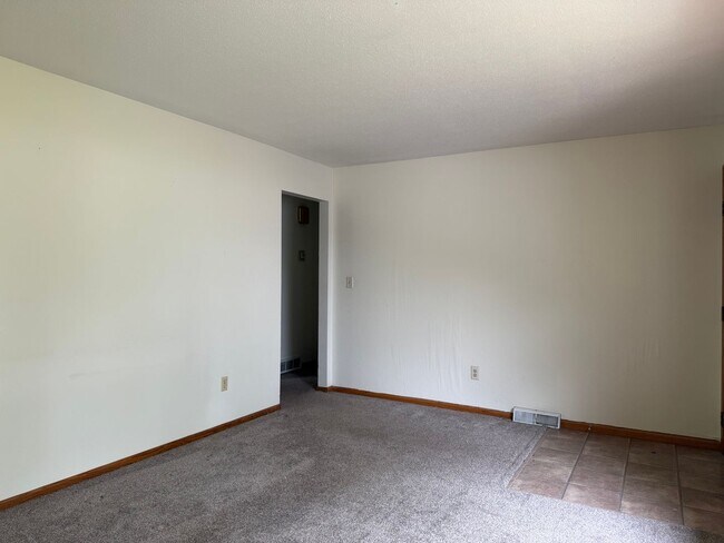 Building Photo - Available July 15th - West Fargo