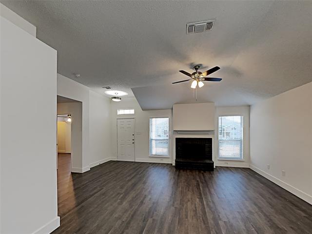 Building Photo - 2705 Hidden Springs Dr
