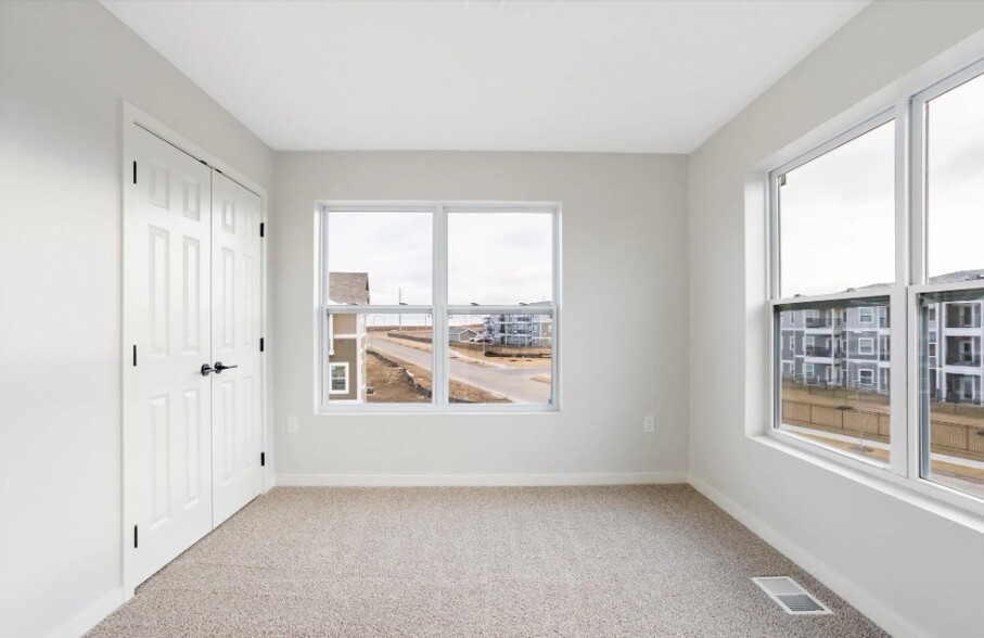 Building Photo - 20875 S Ct