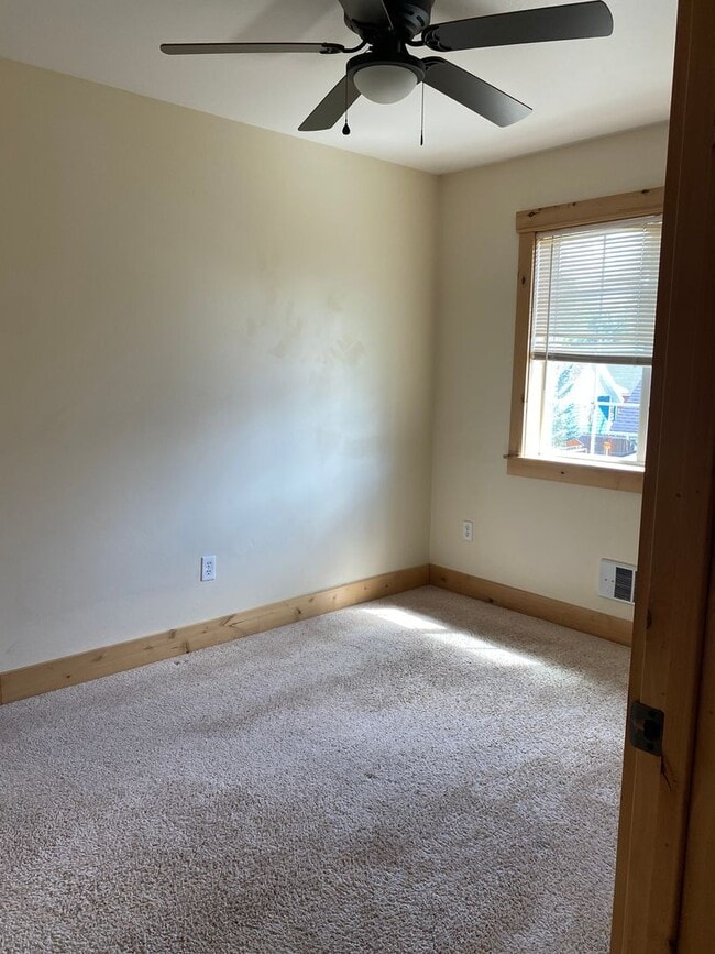 Building Photo - Charming 1 Bedroom 1 Bath Detached Garage Apartment in Driggs - Flexible lease terms