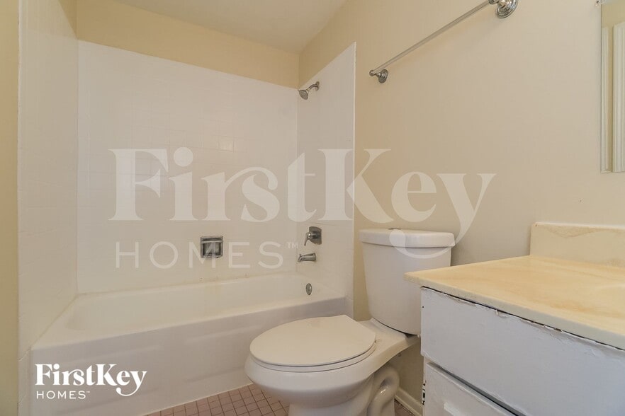 Building Photo - 7437 W Hickory Creek Dr