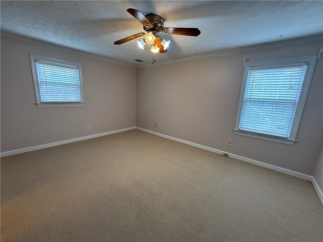 Building Photo - 3209 Henderson Walk