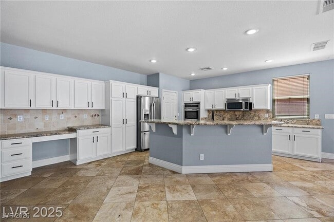 Building Photo - 10281 Wolves Den Ln