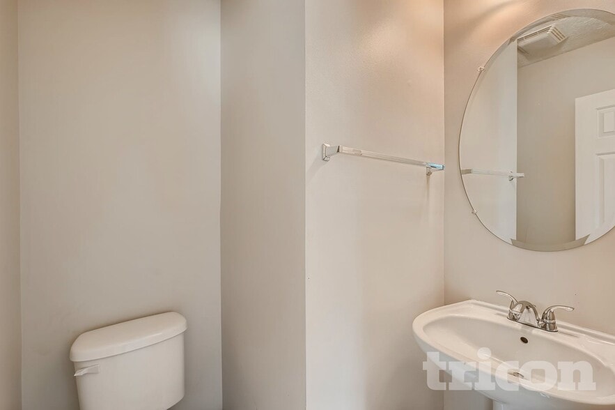 Building Photo - 5251 Miranda Way