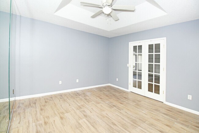 Building Photo - Spacious 4BR Pool Home on Quiet Cul-de-Sac in Wellington