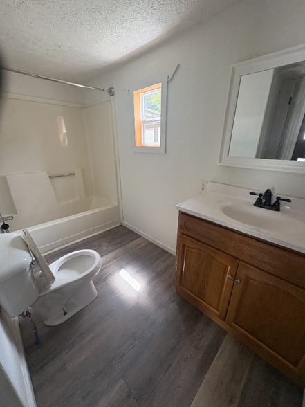 Building Photo - 6500 US-60