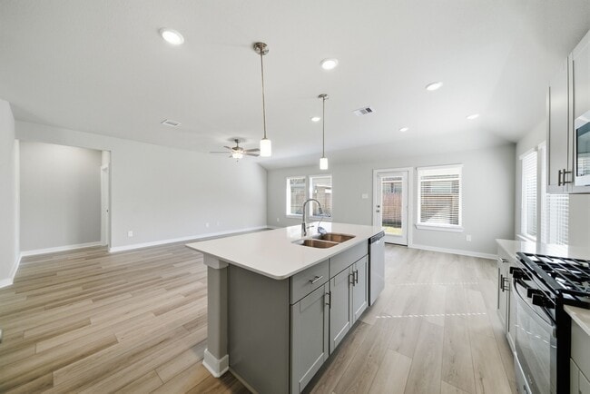 Building Photo - 2606 Good Morrow Dr