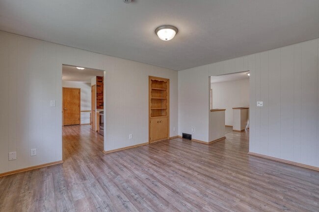 Building Photo - 4465 N 144th St