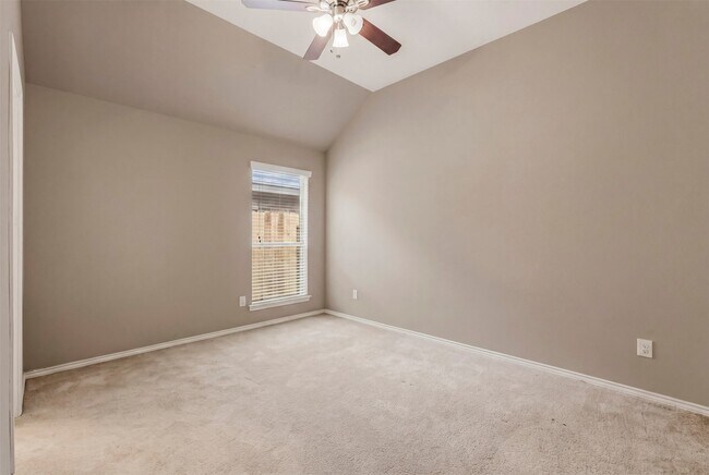 Building Photo - 2935 Fair Chase Dr