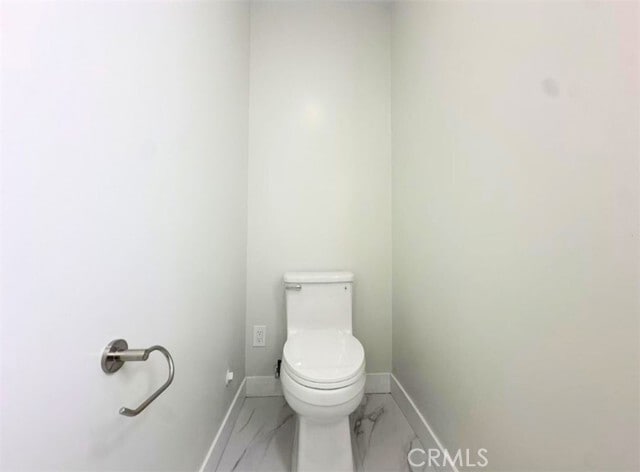 Building Photo - 637 W Floral Dr