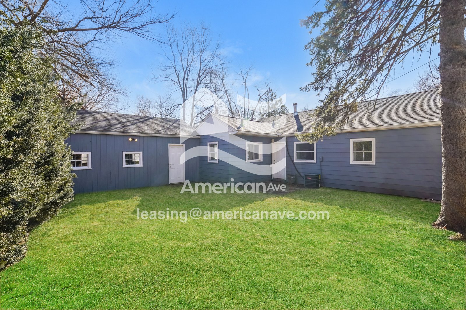 Building Photo - 823 W Bartlett Ct