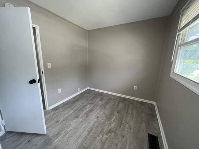 Building Photo - 2552 Sarvis Ct